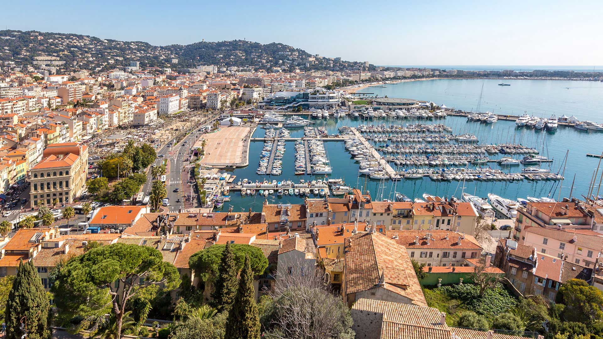 Cannes Coach Hire Cannes Coach Hire